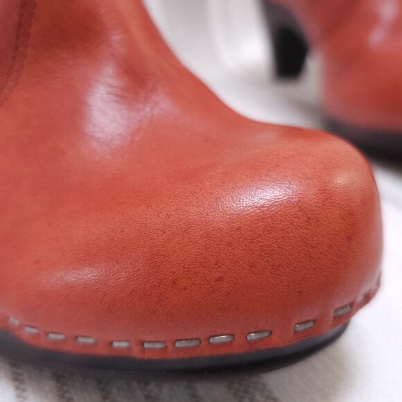 Anthropologie Tan Leather Clogs - Picture 9 of 15